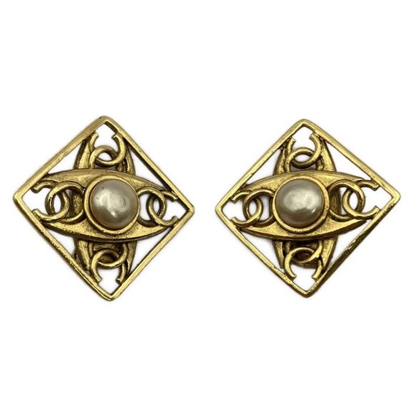 CHANEL Coco - Gold White Clip On Earrings 332-081625 - Picture 1 of 4